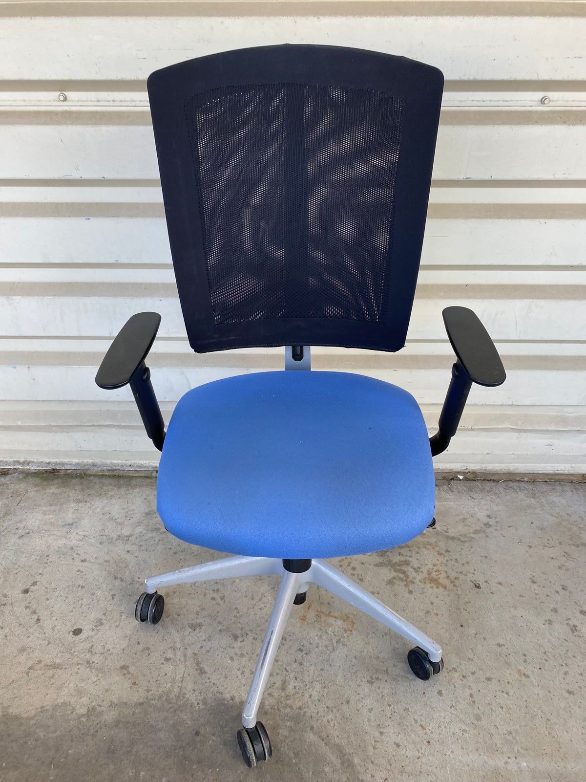 Chaises roulantes de bureau bleu