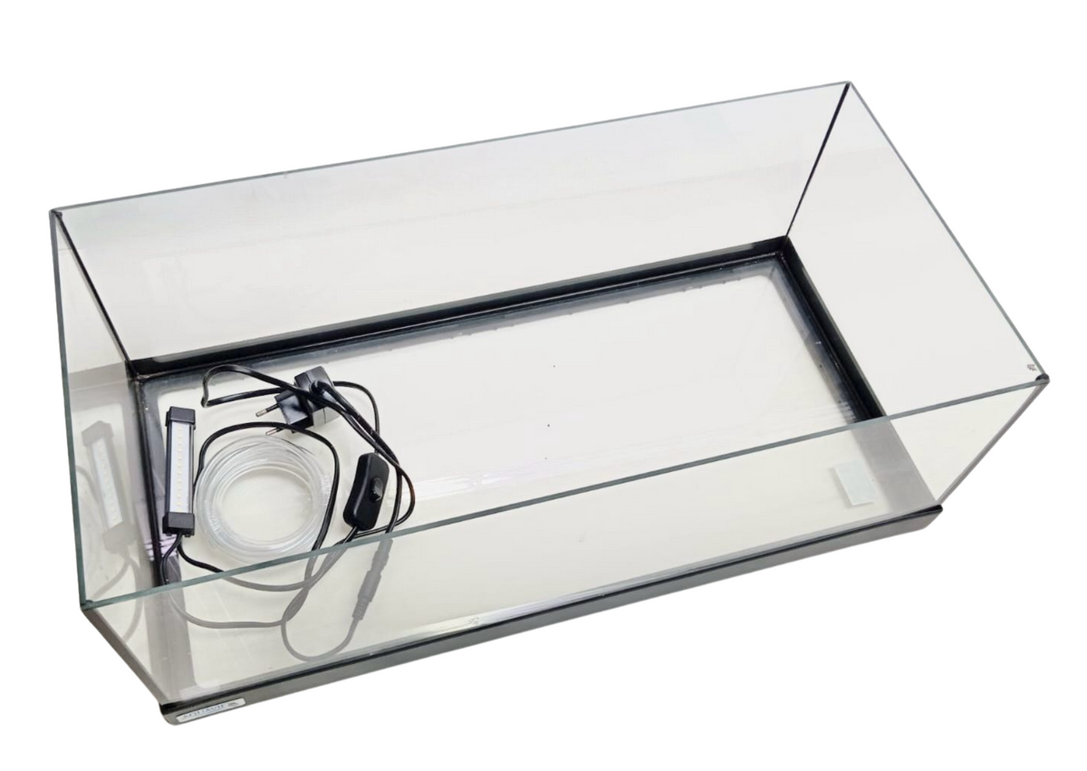 Aquarium en verre avec filtre