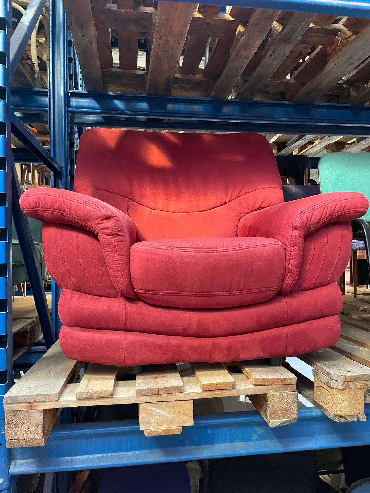 Fauteuil de salon rouge