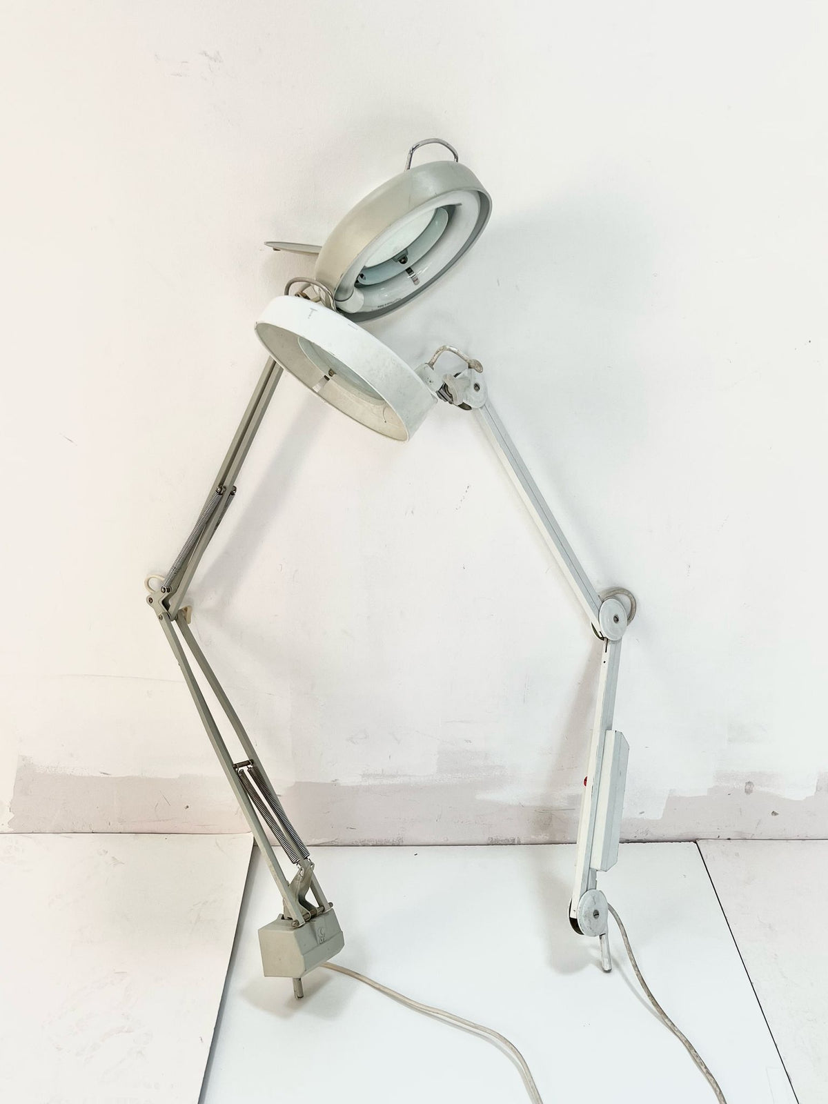 Lampe dentiste blanc