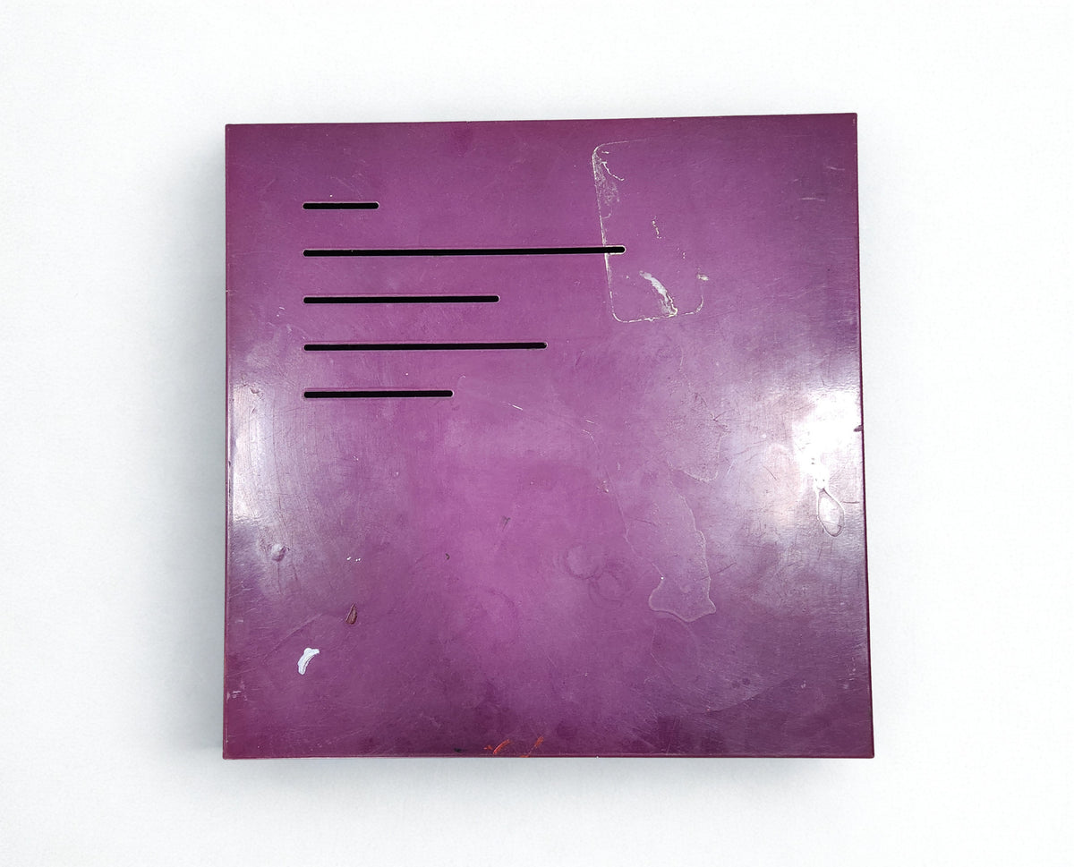 Table d'appoint métal violet