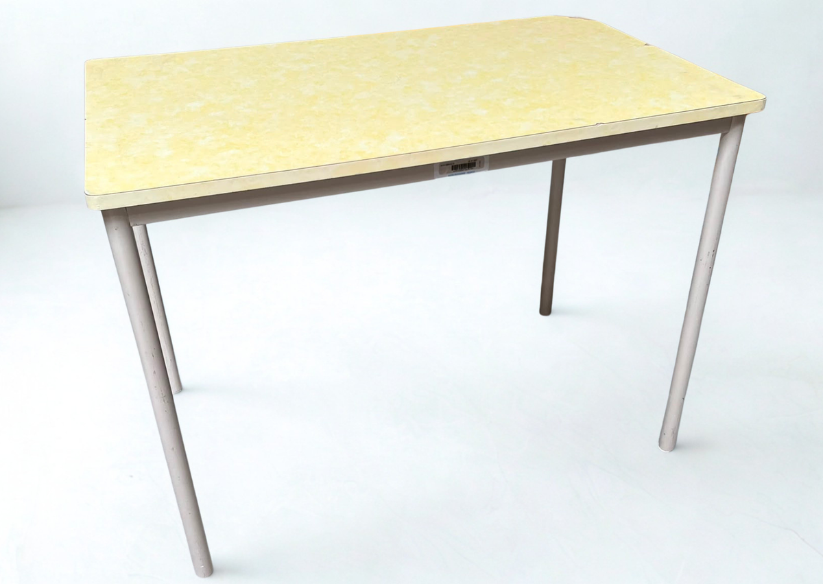 Table Formica jaune