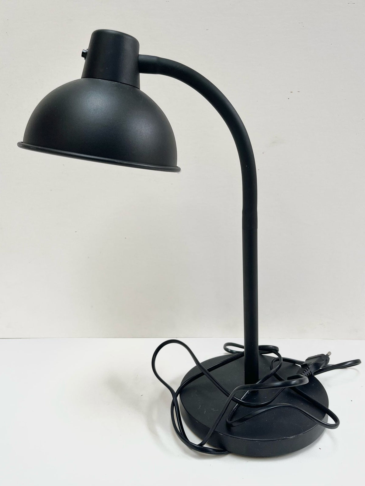 Lampe de bureau noire