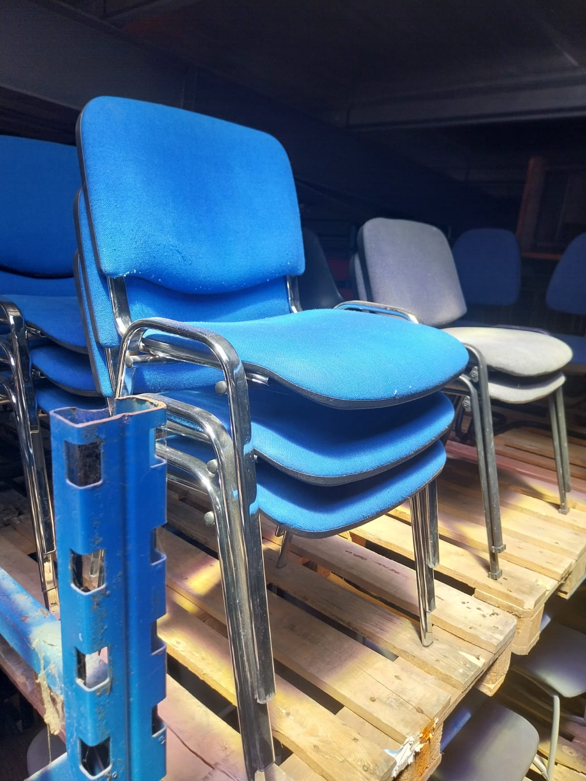 Lot chaise salle d'attente bleu