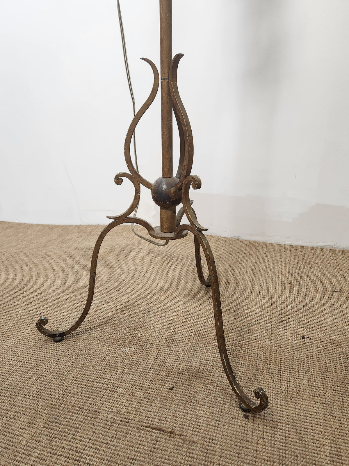 Pied de luminaire ancien