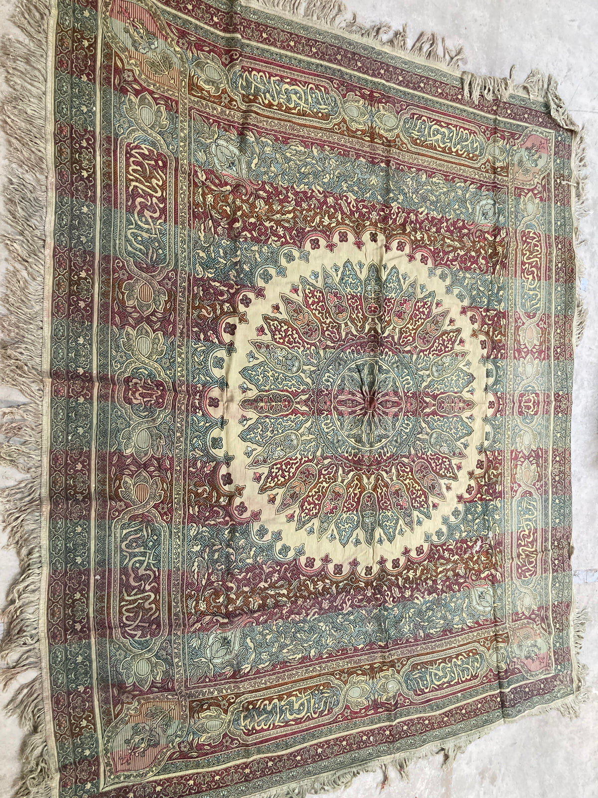 Tapis oriental vert et violet