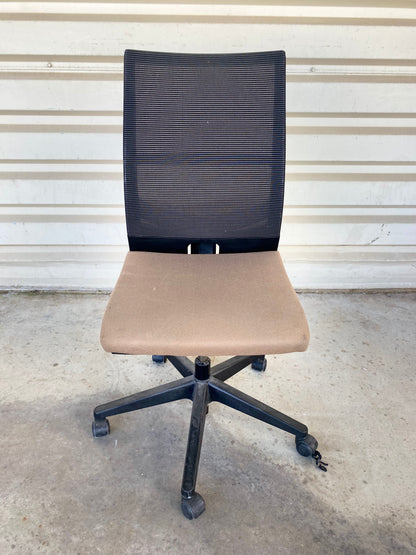 Chaise roulante de bureau