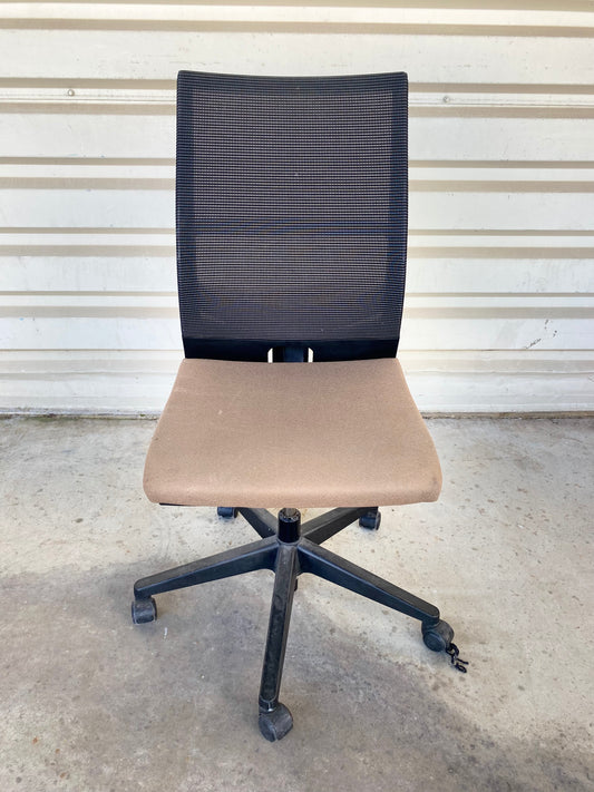 Chaise roulante de bureau