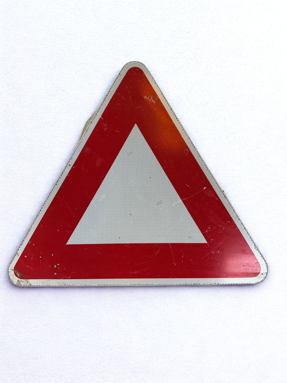 Panneau triangle "cédez le passage"