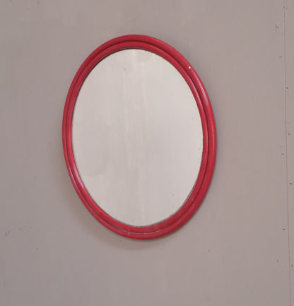 Miroir rond à cadre rouge en plastique