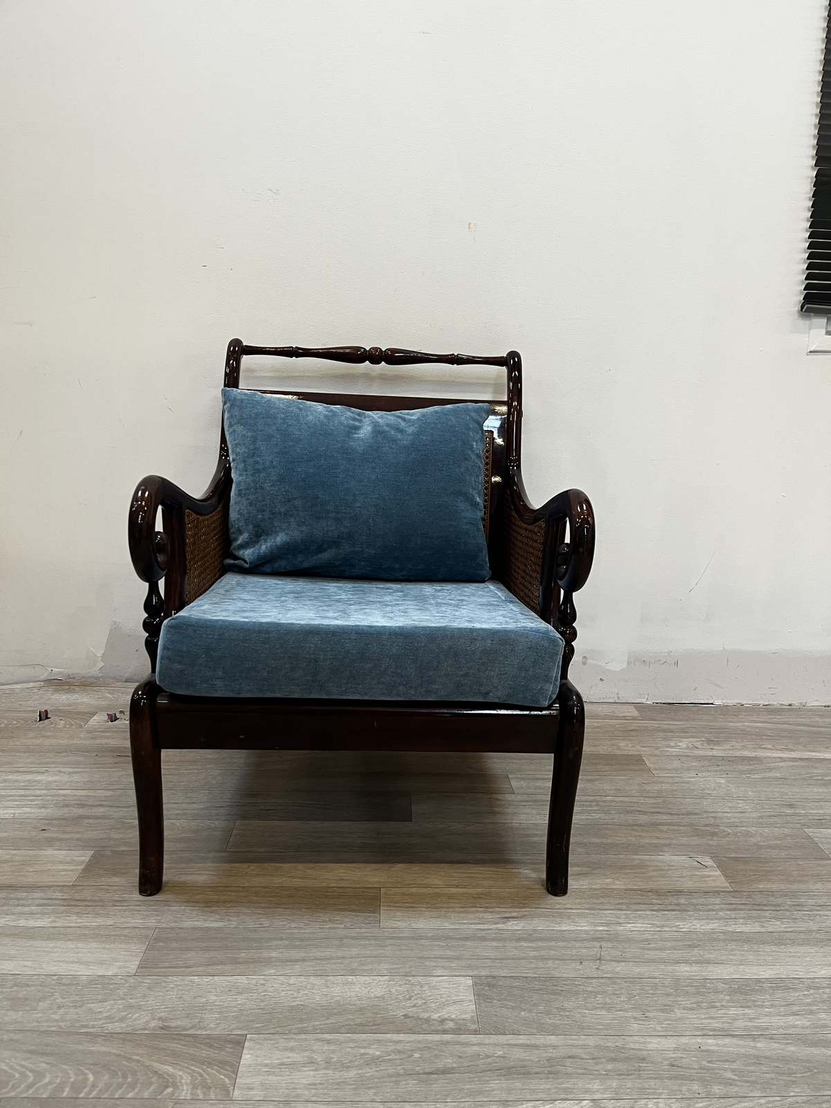 Fauteuil à crosse canné