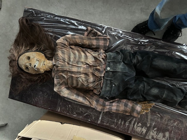 Faux Cadavre Femme 1