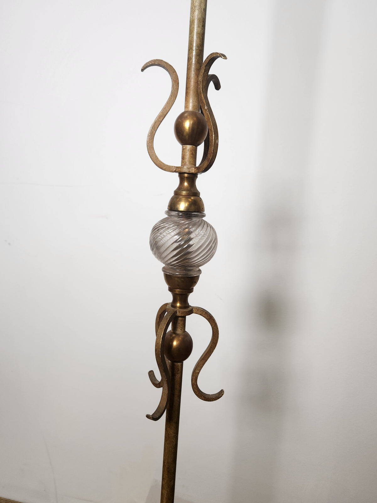 Pied de luminaire ancien