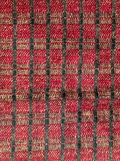 Tapis oriental rouge et noir