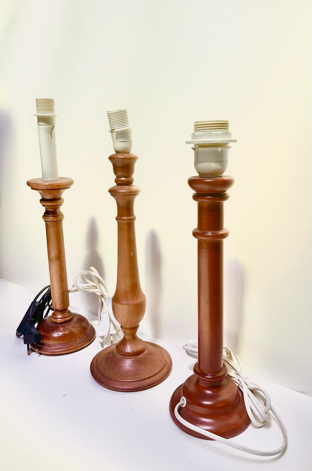 Pied de lampe ancien en bois