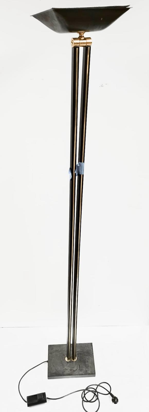 Lampadaire noir