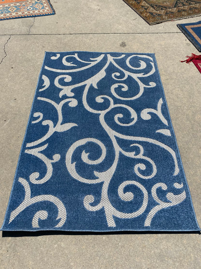 Tapis bleu