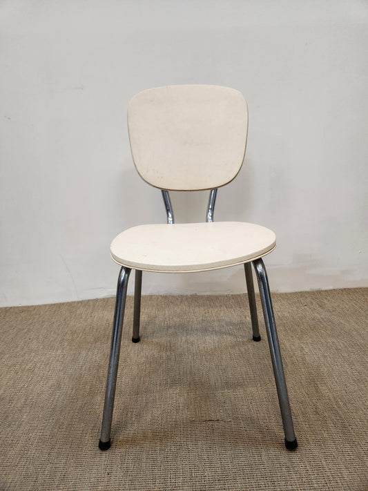 Chaise blanche