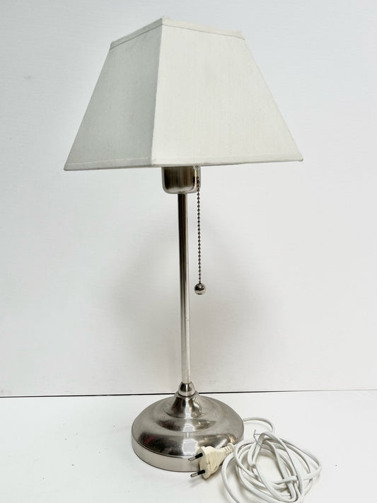 Lampe argentée