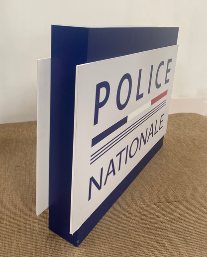 Police - Enseigne