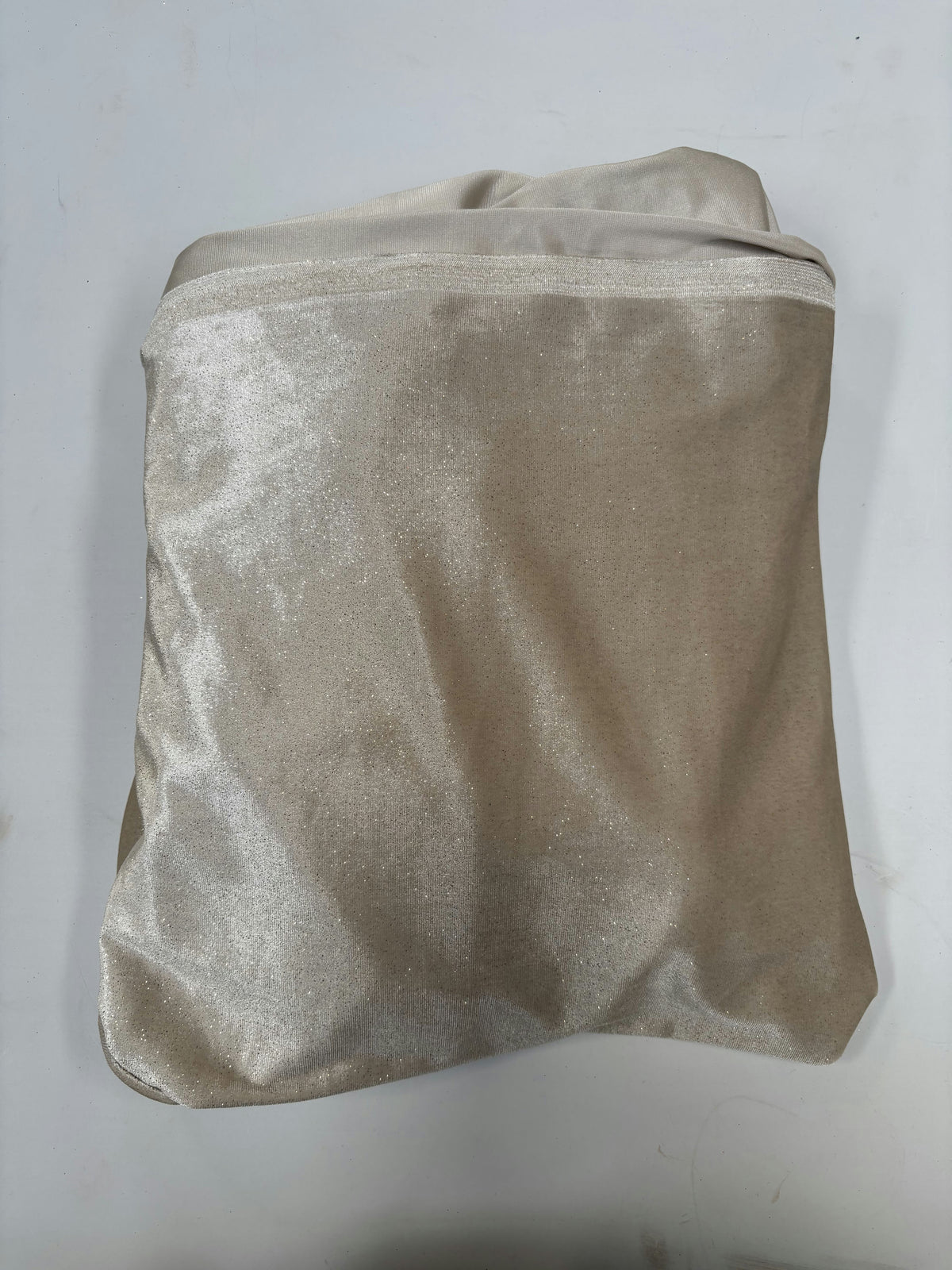 Tissu blanc brillant