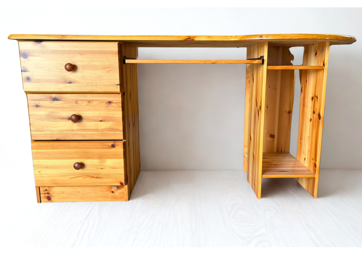 Bureau en pin