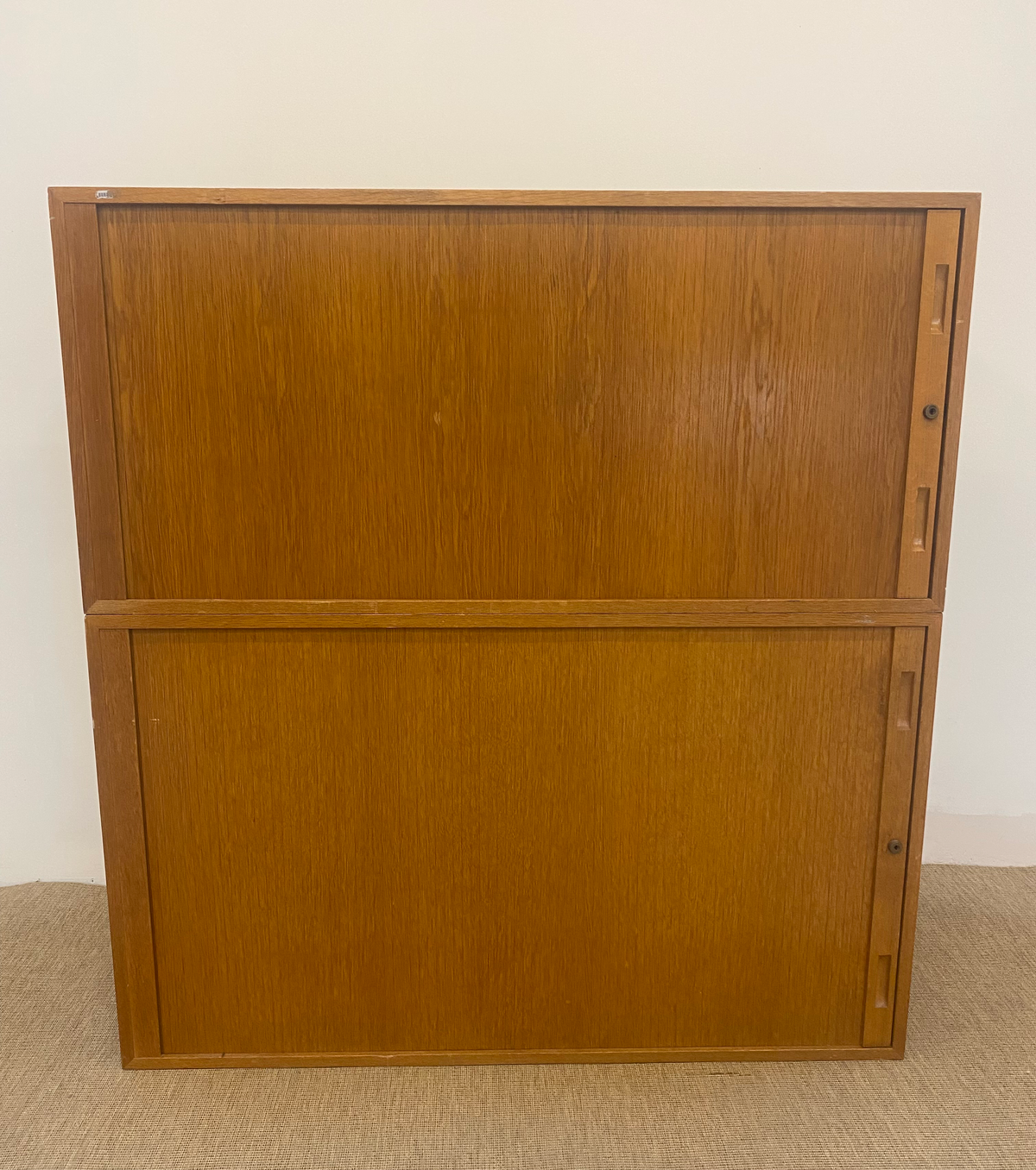 Meuble trieur en bois à casiers