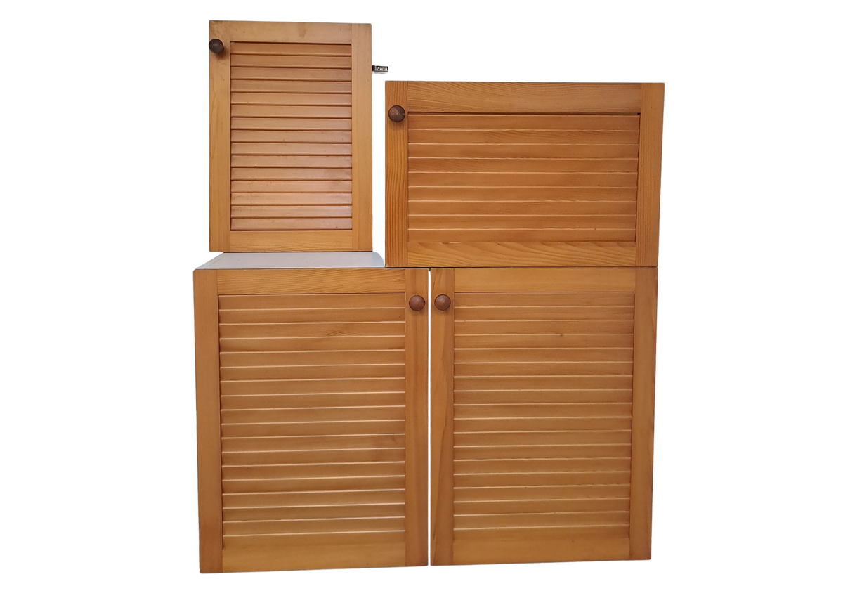 Ensemble de meubles muraux en pin à portes persiennes