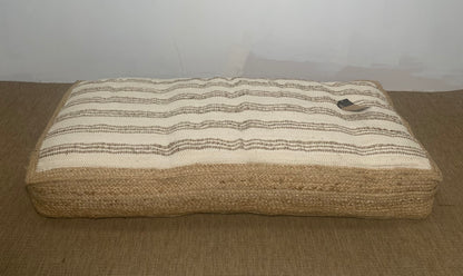 Coussin de palette à rayures beige et écru (L 120 × P 60 × H 15 cm)