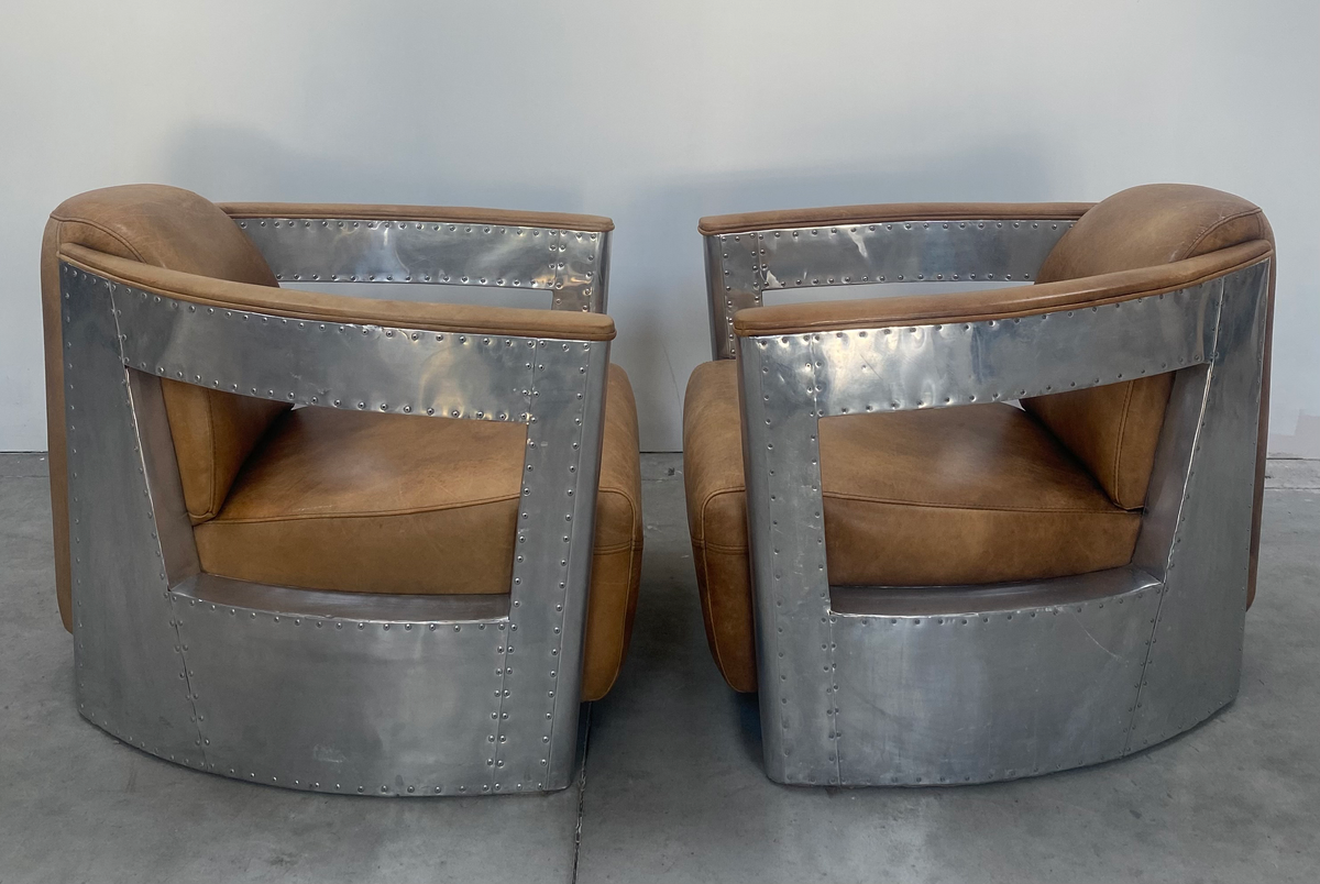Fauteuil aviateur en cuir et aluminium (L 75 × P 90 × H 72 cm)