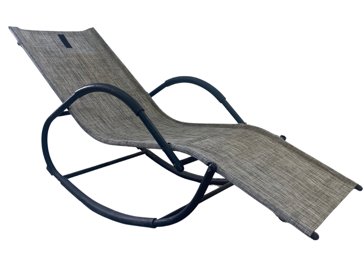 Chaise longue à bascule en métal et toile grise