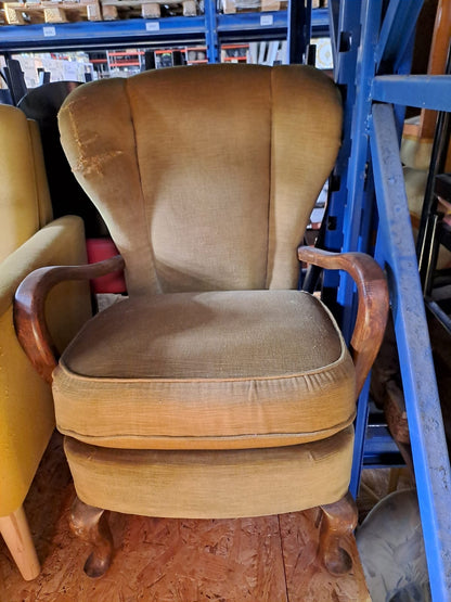 Fauteuil en bois et tissu jaune moutarde