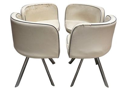 Lot de chaises enveloppantes en cuir crème sur pieds en métal
