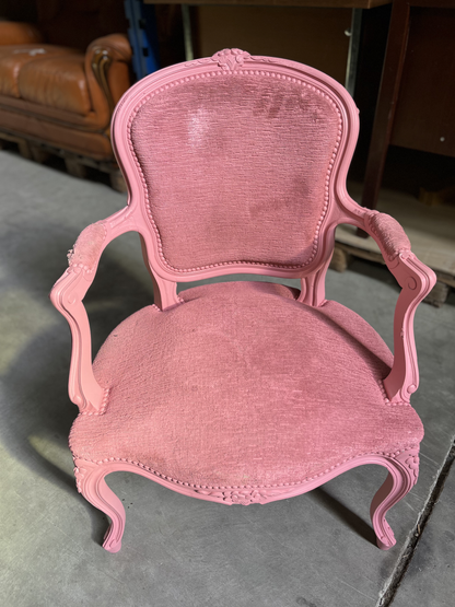 Fauteuil cabriolet de style Louis XV rose