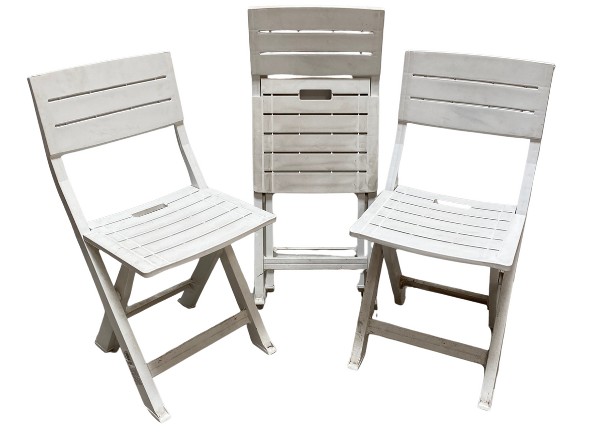 Lot de chaises pliantes de jardin en plastique blanc