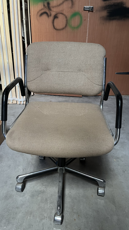 Chaise de bureau vintage à roulettes en tissu gris