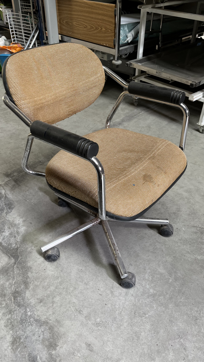 Chaise de bureau vintage à roulettes en tissu marron