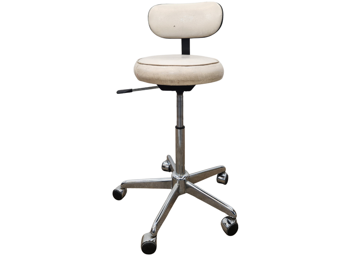 Chaise réglable à roulettes en simili cuir blanc