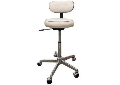Chaise réglable à roulettes en simili cuir blanc