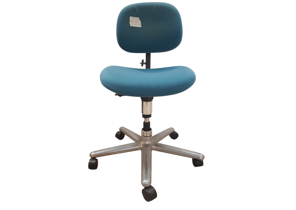 Chaise de bureau à roulettes en tissu bleu canard