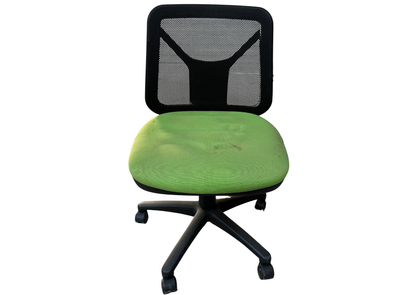 Chaise de bureau à roulettes à dossier en résille et assise verte