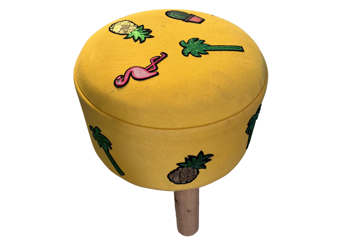 Tabouret rond en tissu jaune à motifs sur pieds en bois