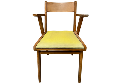 Fauteuil vintage en bois à assise jaune