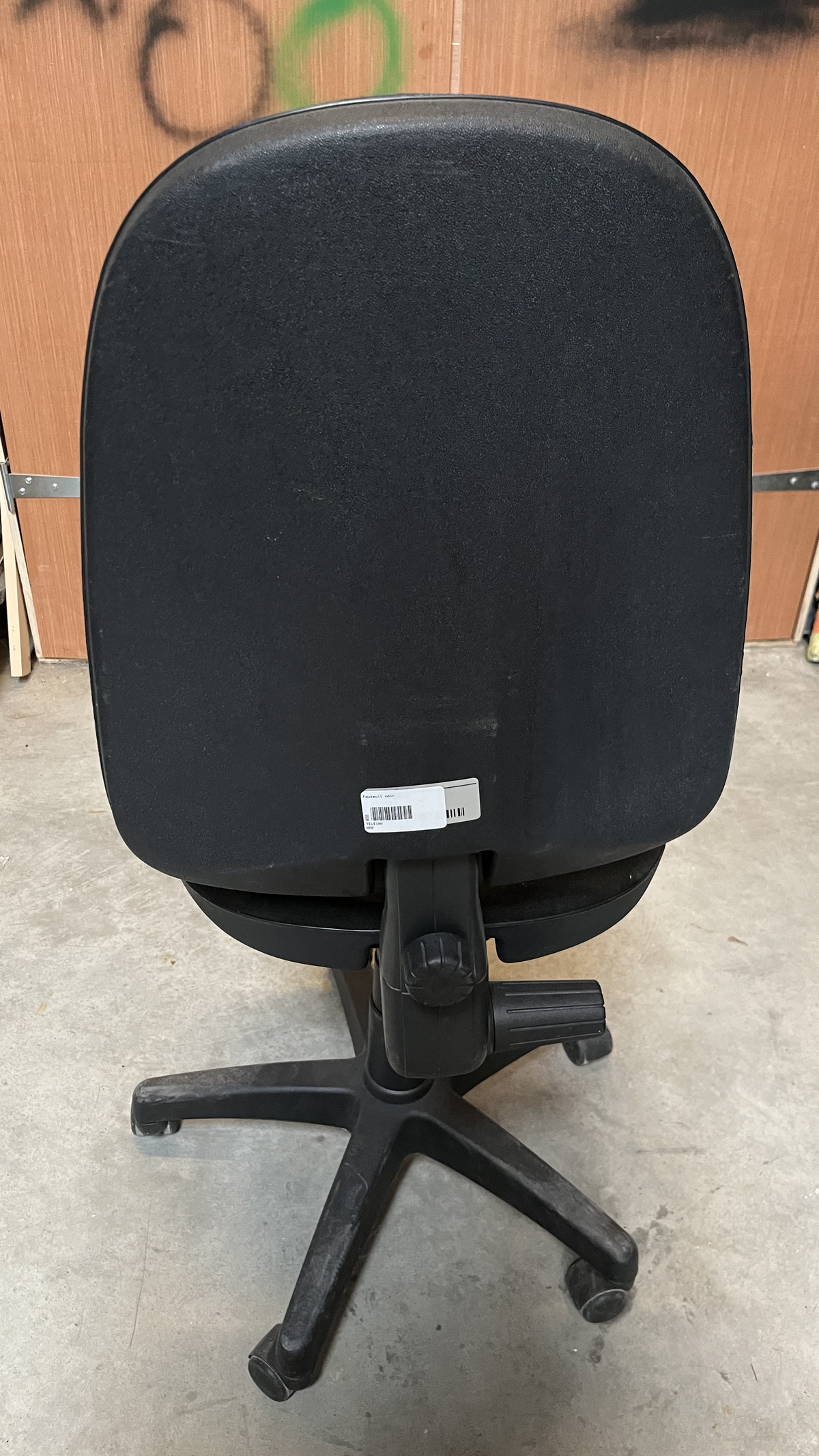 Chaise de bureau à roulettes en tissu noir sans accoudoirs