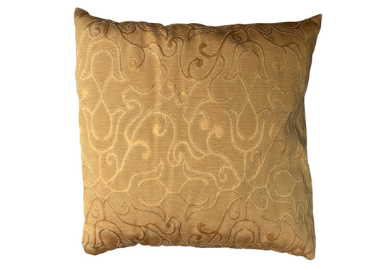 Coussin carré doré damassé