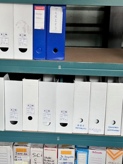 Classeur ou carton d'archives (modèles variés)