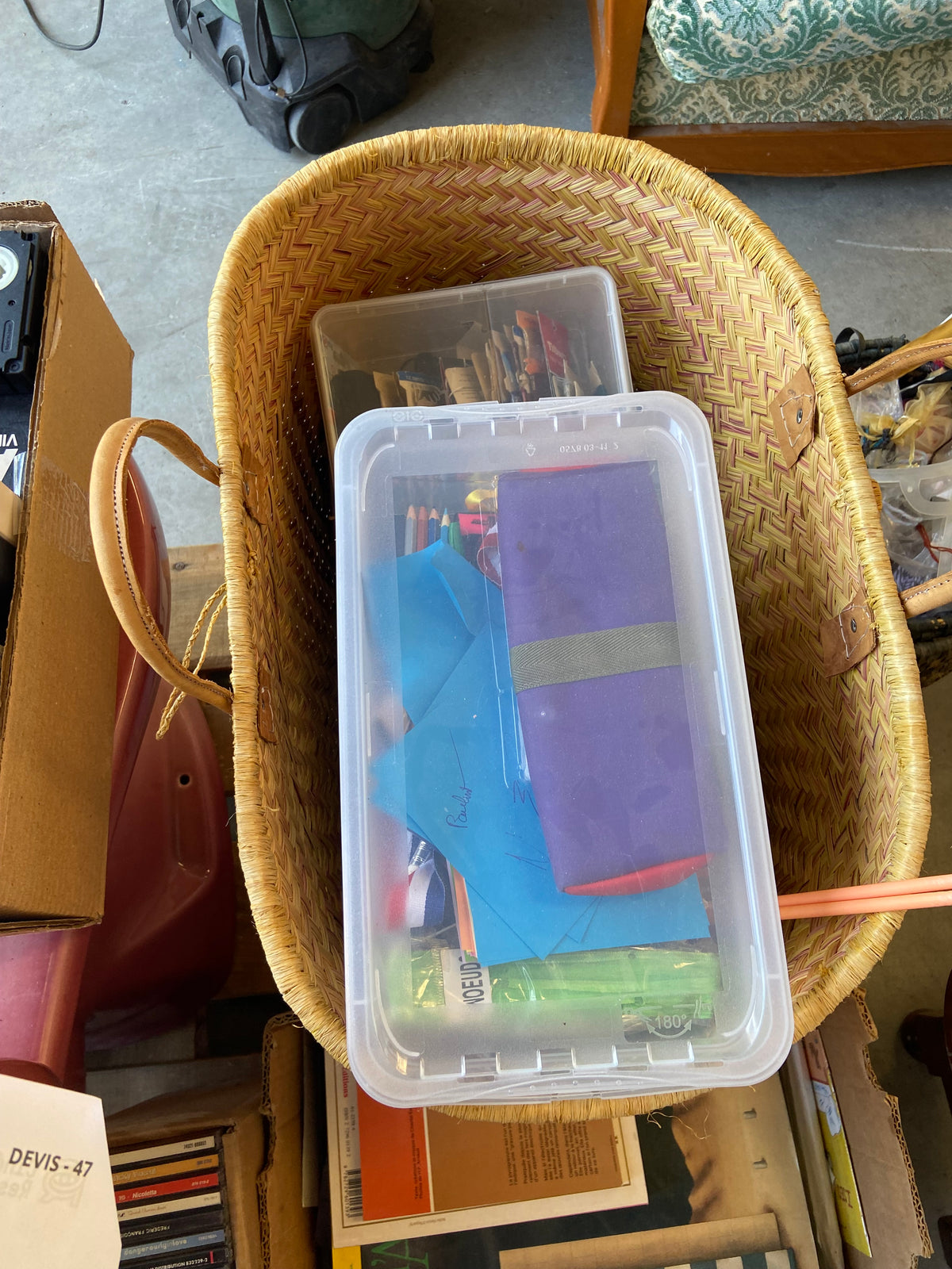 Lot de boîtes de couture