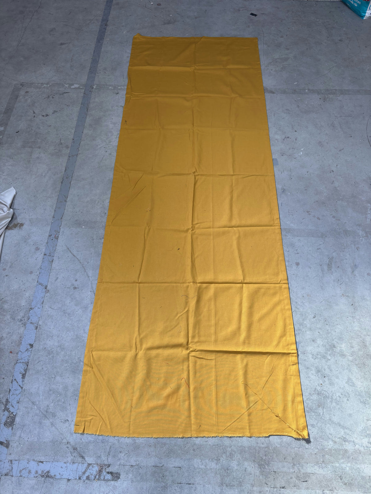 Tissu jaune moutarde