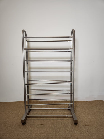 Porte chaussure à talon sur roulette