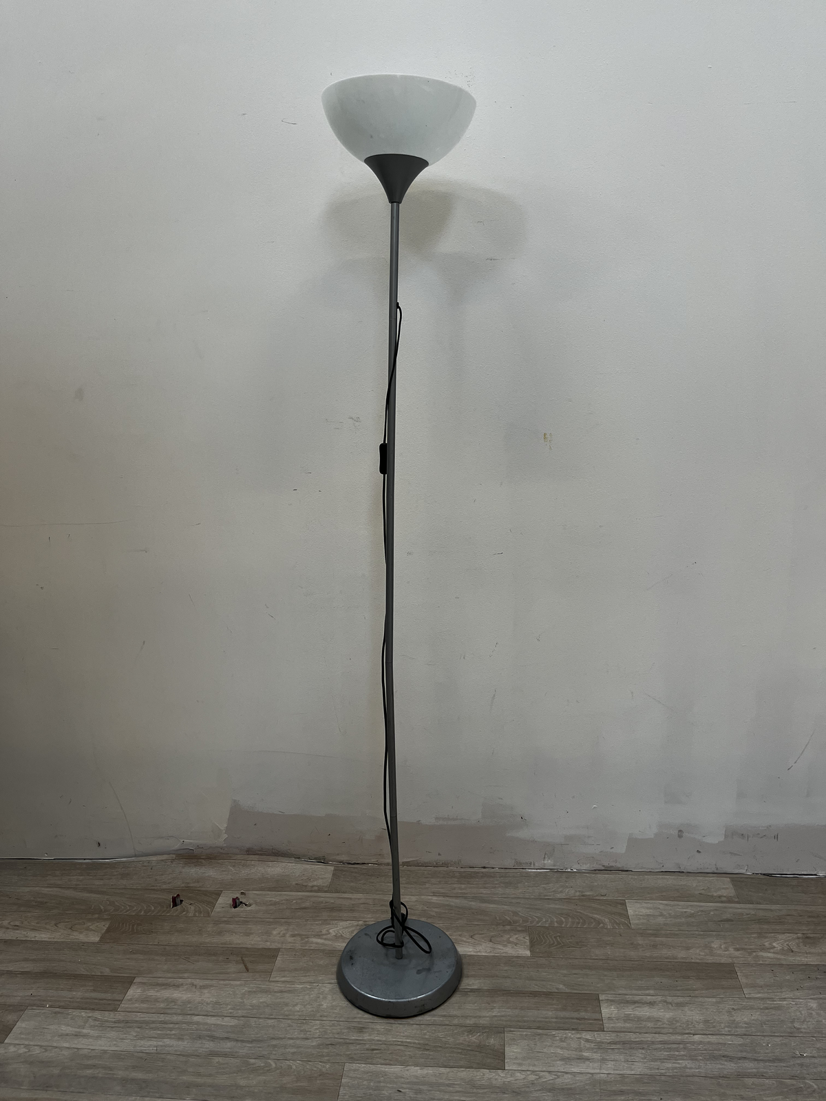 Lampadaire abat-jour blanc